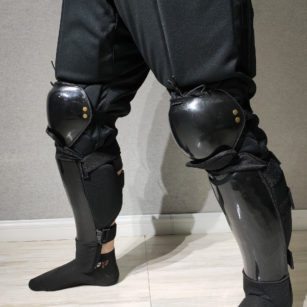 LEONARK Black Armoury Hema Knee Protectors Knee Pads Shell Knee Guard Caps